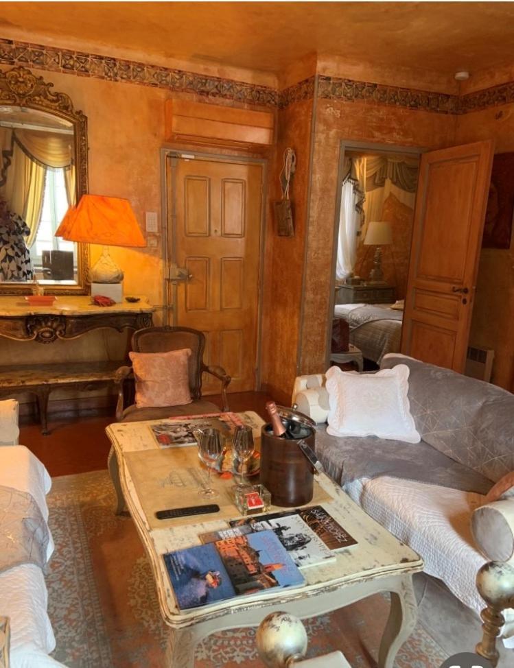 Appartement De Luxe Au Coeur De Saint-Tropez Exteriör bild