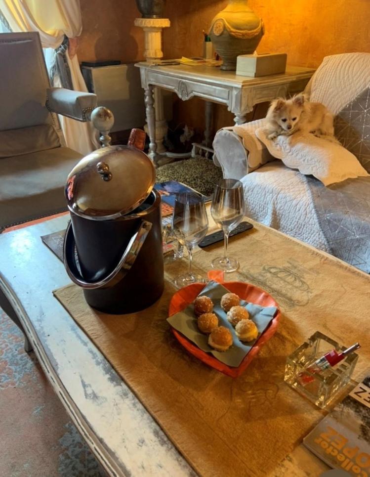 Appartement De Luxe Au Coeur De Saint-Tropez Exteriör bild