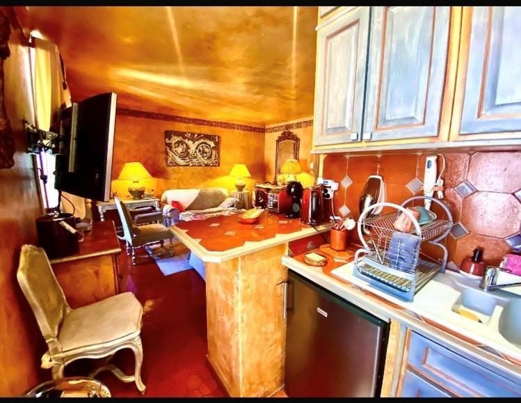 Appartement De Luxe Au Coeur De Saint-Tropez Exteriör bild