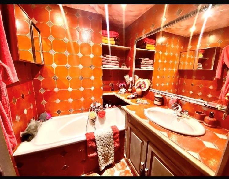 Appartement De Luxe Au Coeur De Saint-Tropez Exteriör bild